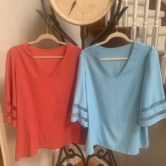 FREE ITEM WITH PURCHASE Gorgeous Roskiki V-neck, bell sleeve blouses!🤩👚😍 - Picture 1 of 8